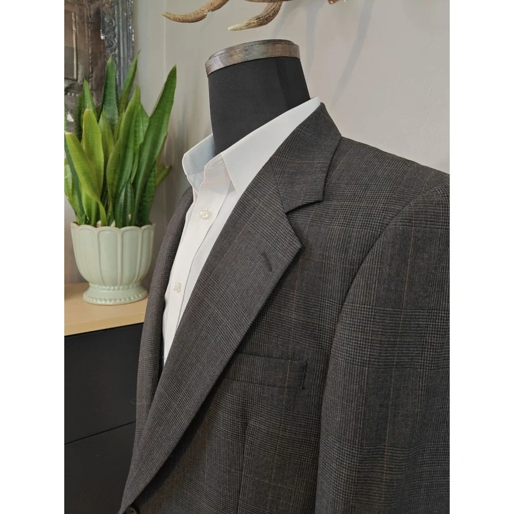 Halston Vintage 41R Gray Plaid Blazer Mens 2 Button Sport Coat USA Wool